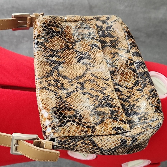 Michael Rome genuine leather snake print purse - Picture 4 of 11